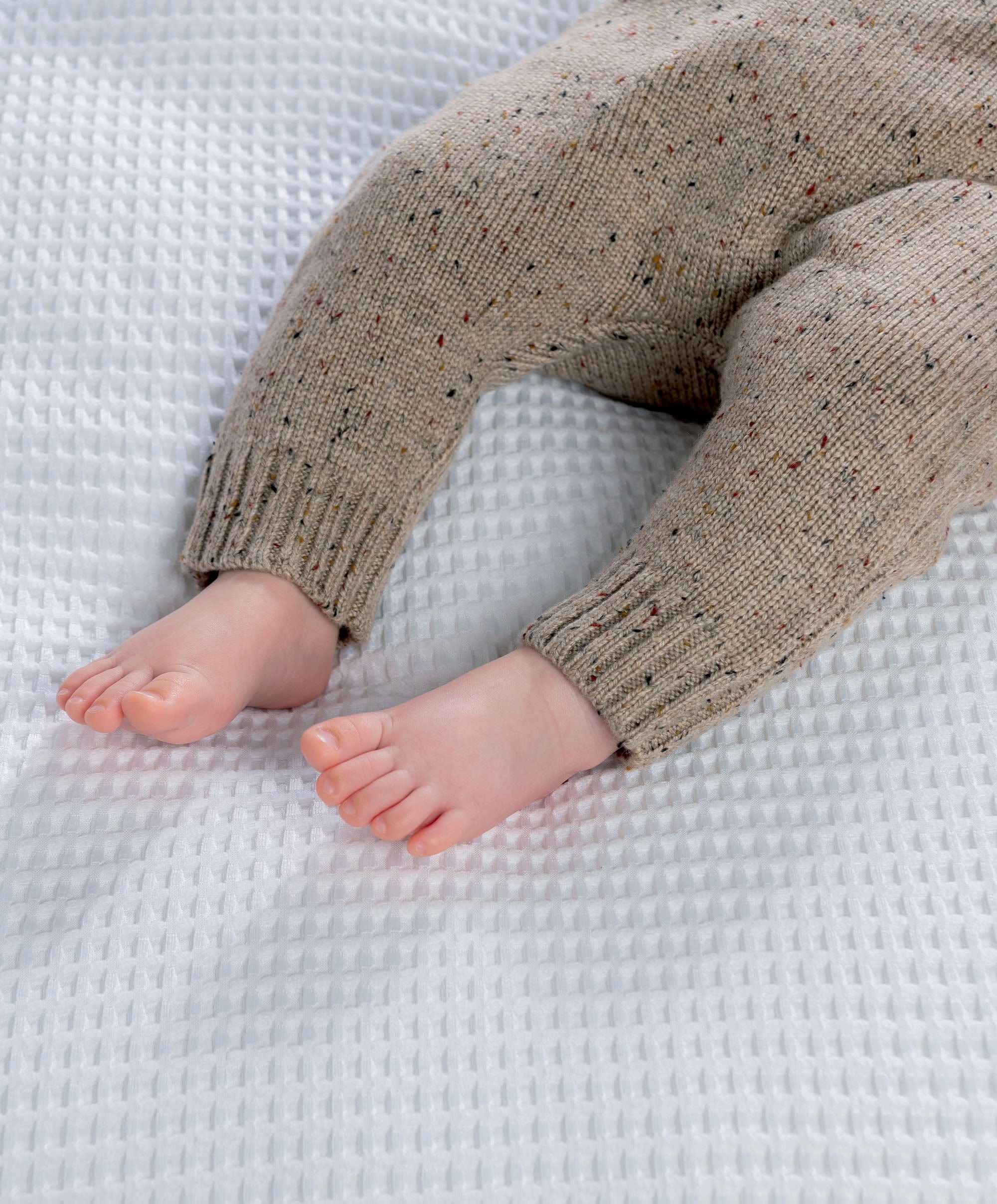 Knitted Bear Dungarees & Bodysuit Set (2 Pieces) - Image 5