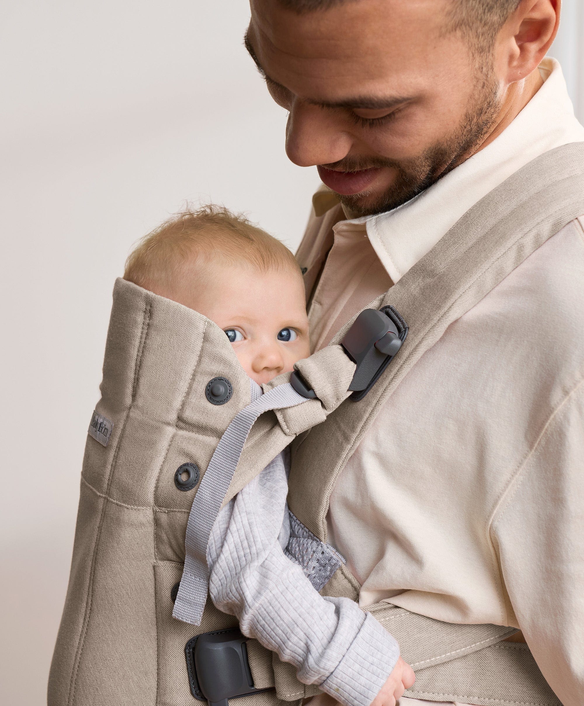 BabyBjörn Baby Carrier Harmony - Light Beige - Image 2