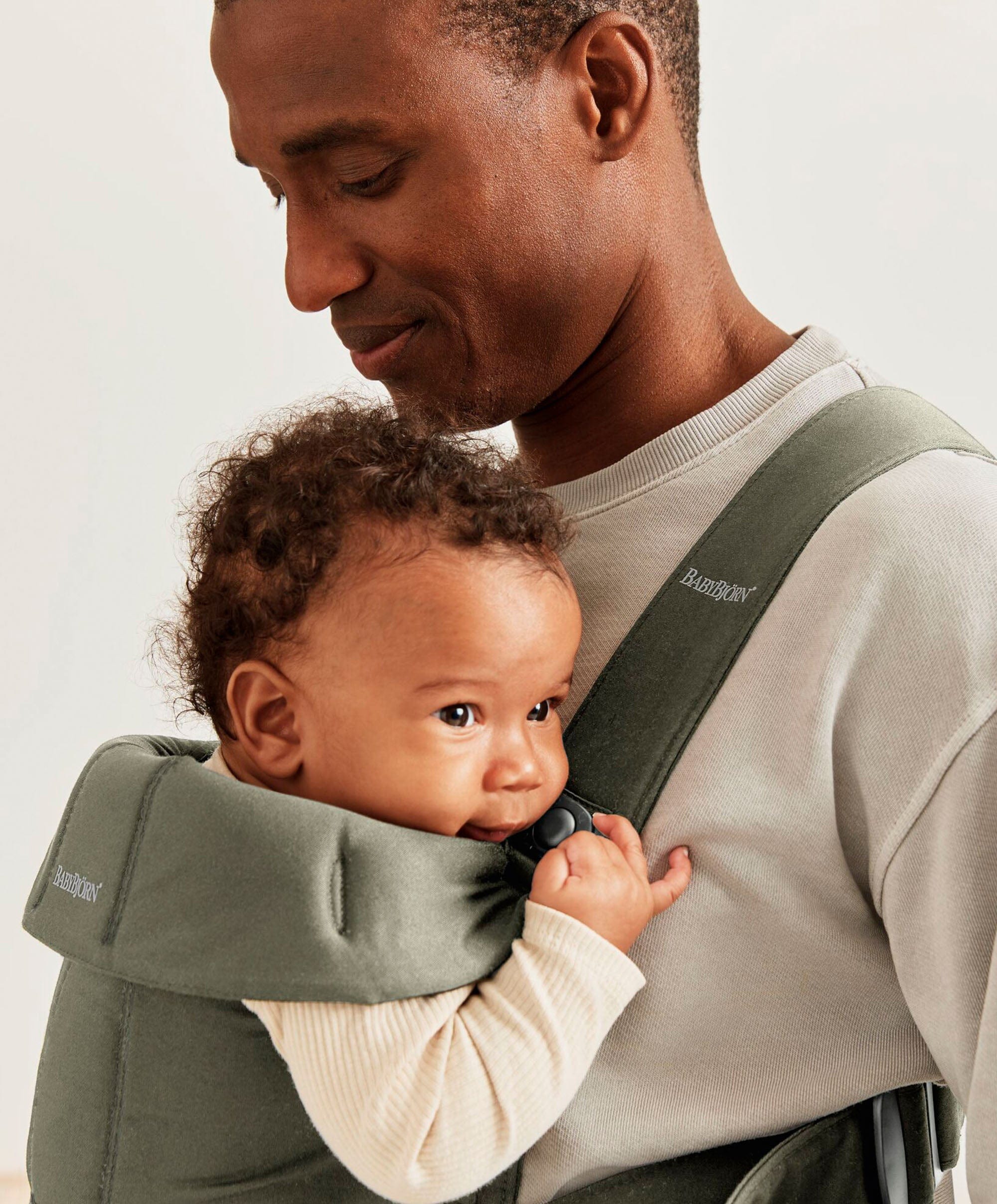 BabyBjörn Baby Carrier Mini - Dark Green - Image 3