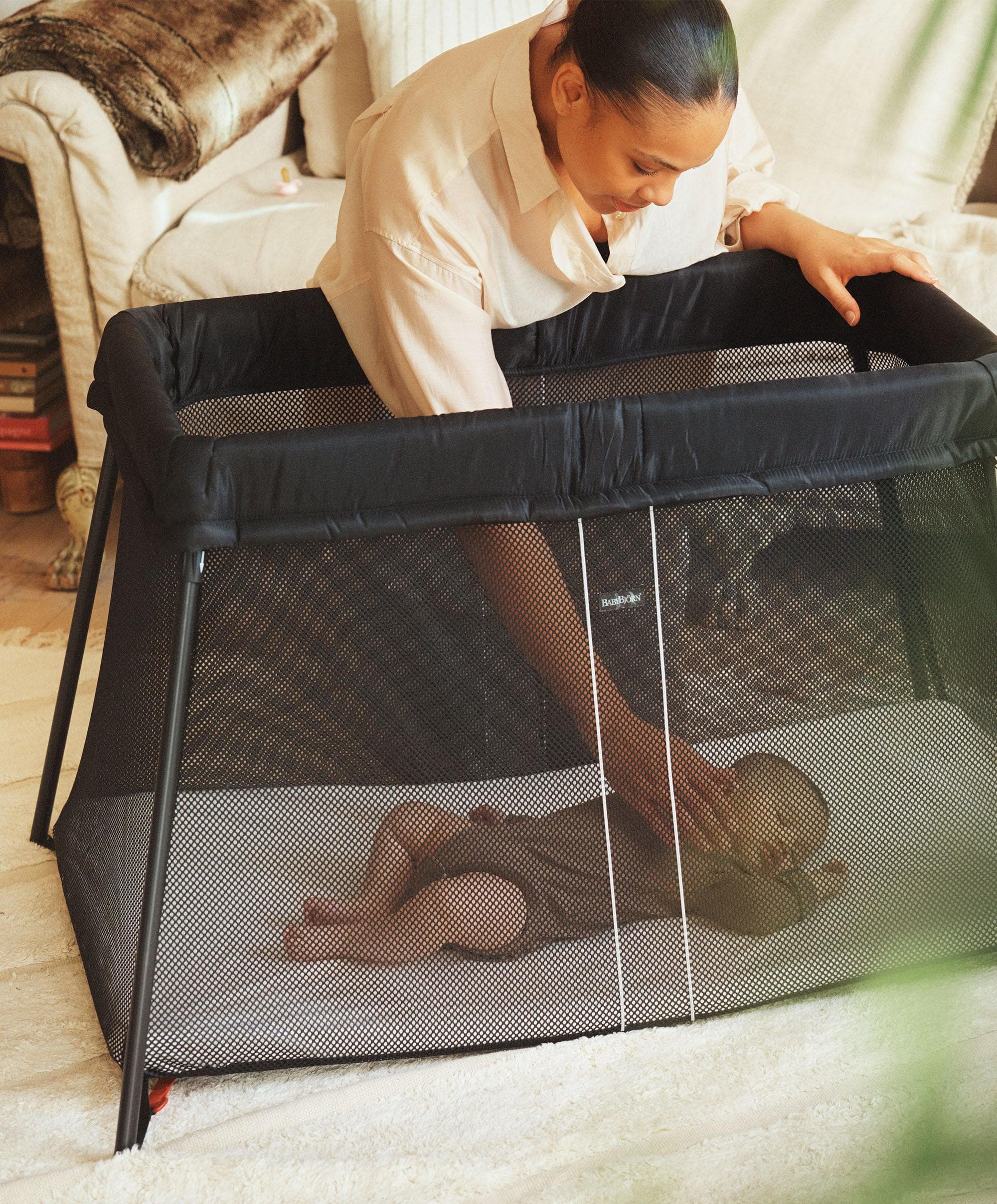 BabyBjörn Travel Cot Light - Black - Image 7