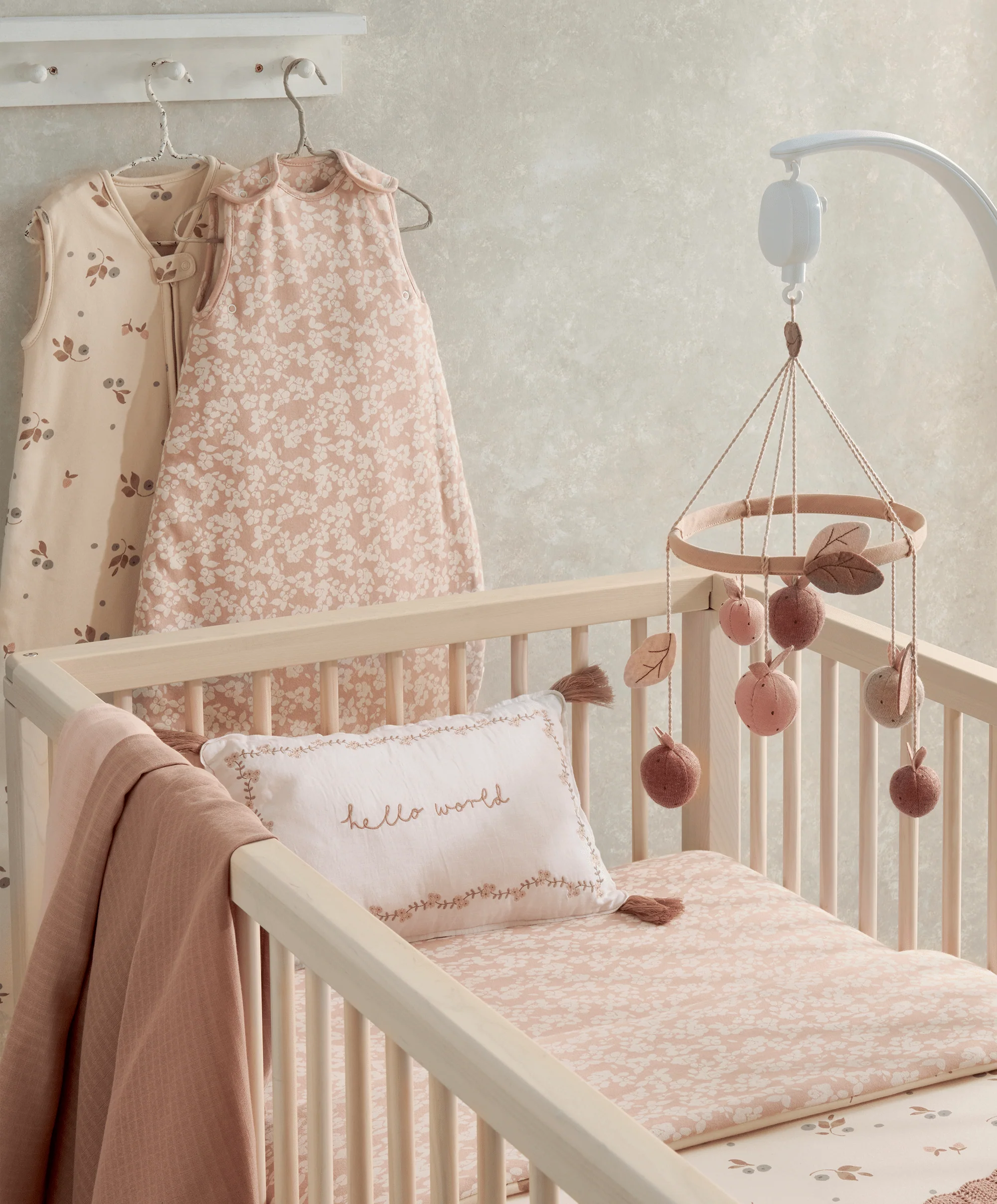 Dreampod Sleep Bag 6-18 Months (2.5 Tog) - Berry - Image 3