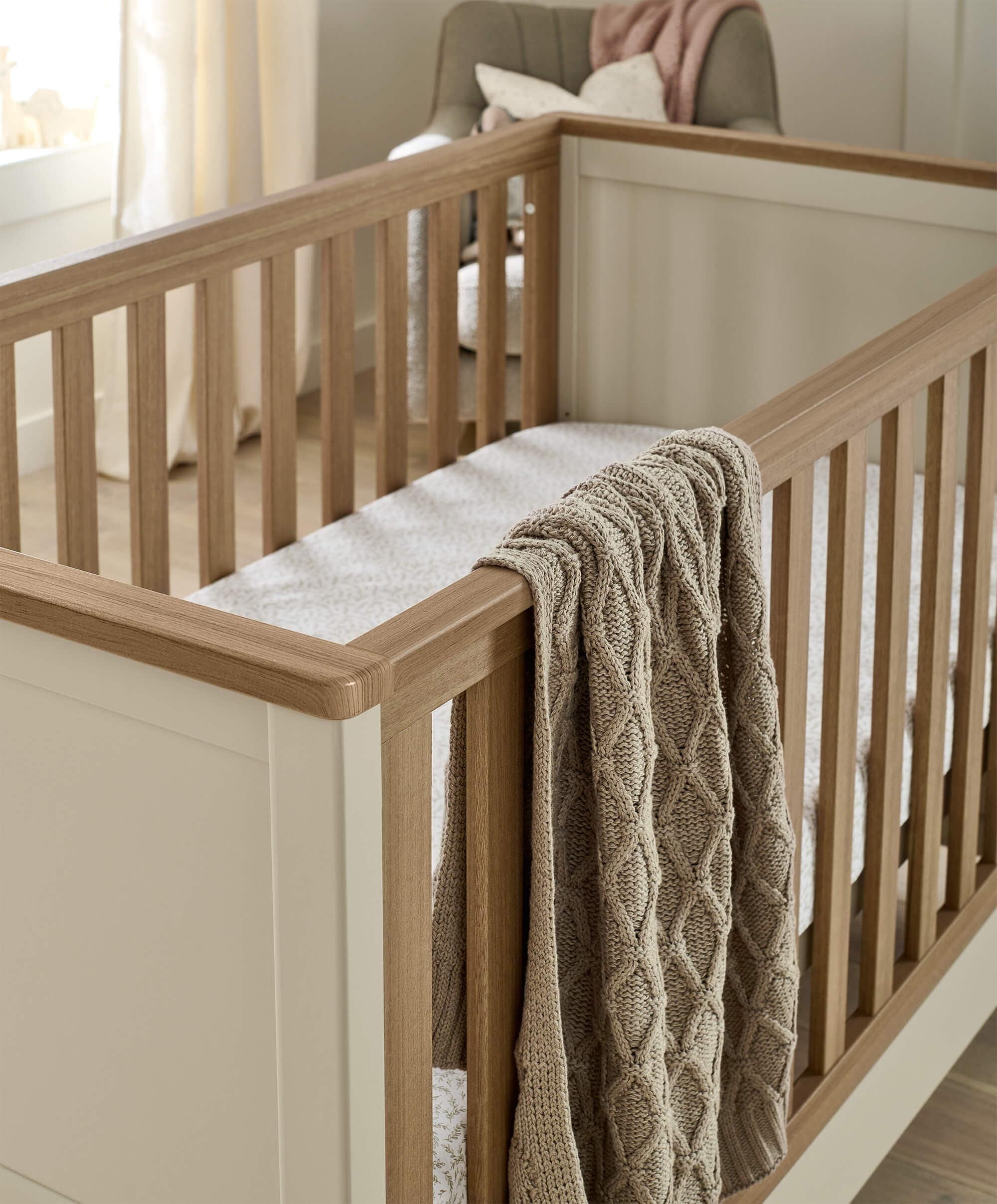 Harwell Cotbed & Premium Pocket Spring Mattress Bundle - Cashmere - Image 4