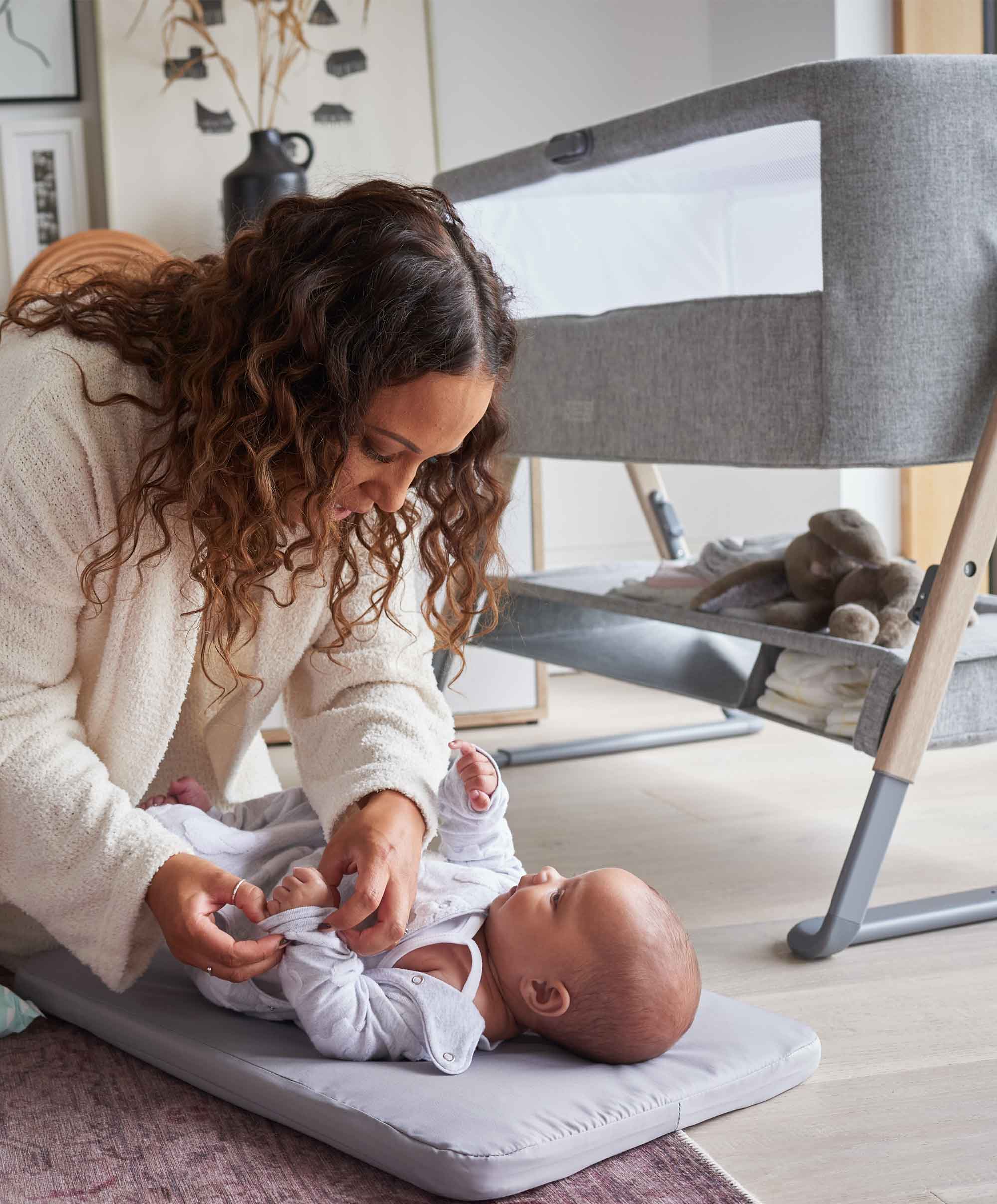 Lua Bedside Crib - Grey - Image 19