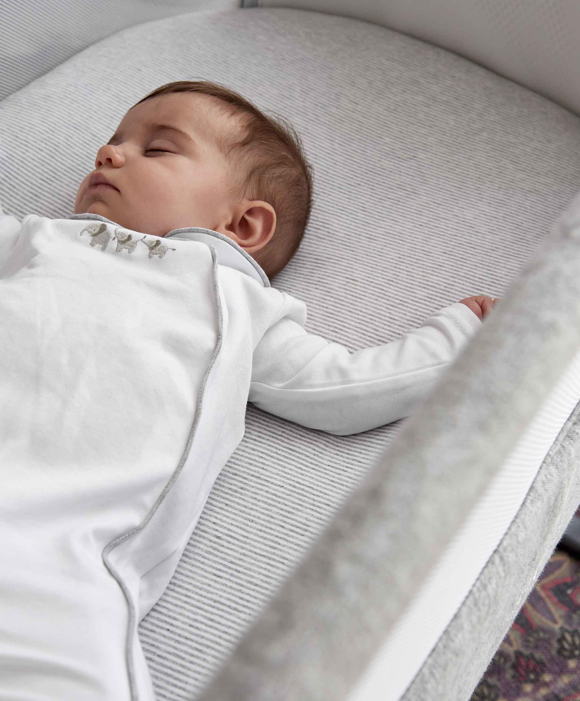 Lua Bedside Crib - Grey - Image 6