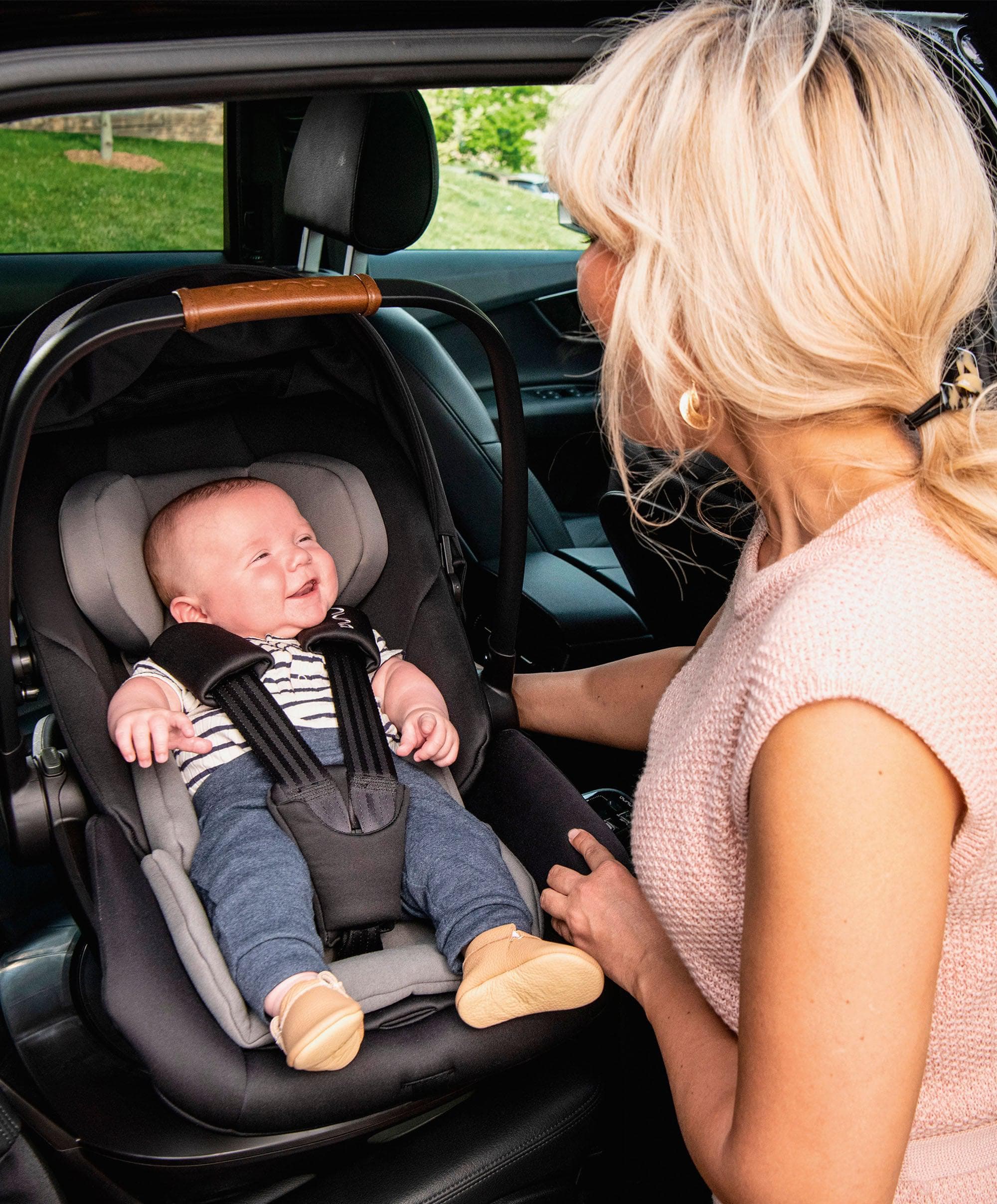 Nuna ARRA Next Car Seat – Caviar - Image 9