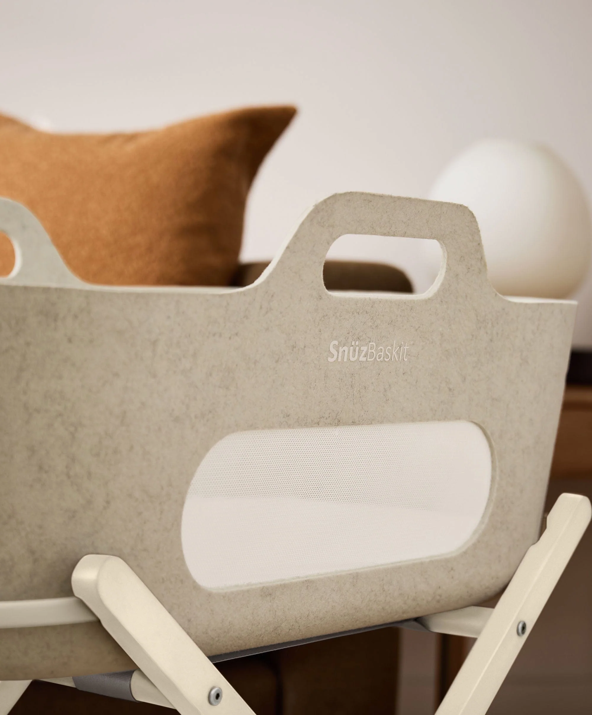 SnuzBaskit Moses Basket & Stand - Barley/Cashmere - Image 4